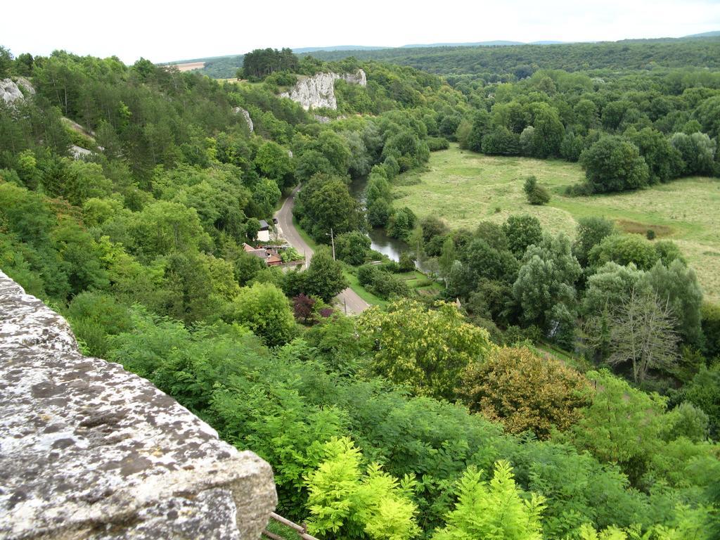 Le Castel Hotel Mailly-le-Chateau Exterior photo