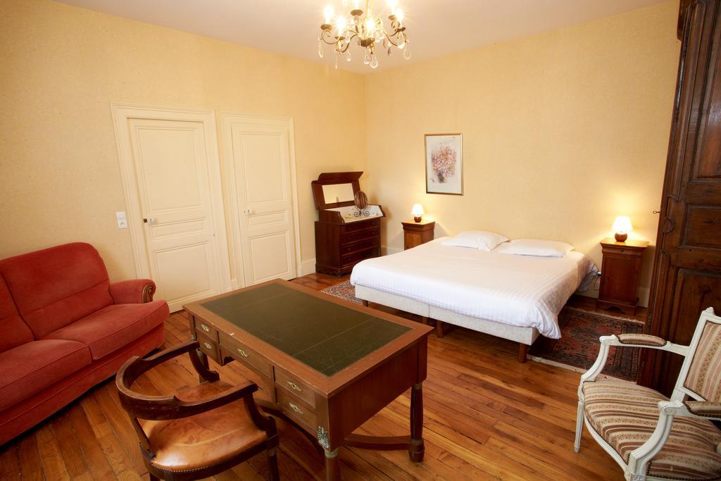 Le Castel Hotel Mailly-le-Chateau Room photo